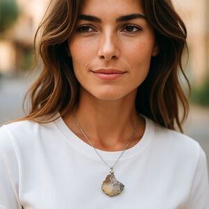 Artisan Wired Montana Moss Agate Necklace silvertone 18” long